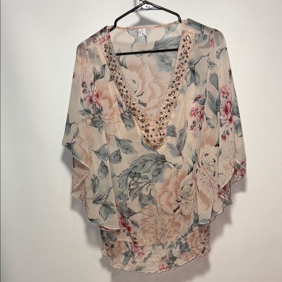 Studio Y Cream Flutter Sleeve Ruffled Blouse - Picture 1 of 7